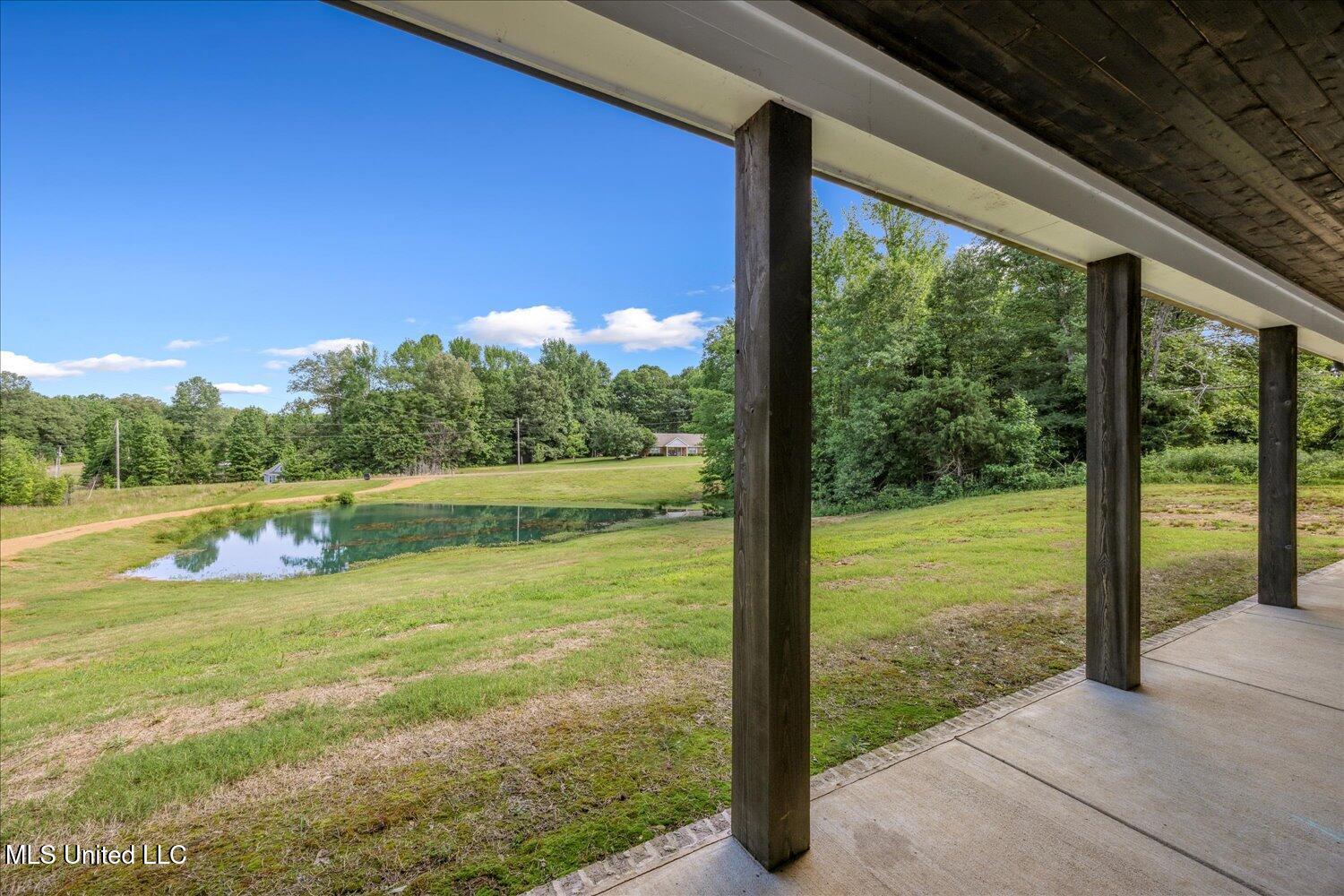 335 Aaron Road Sarah, MS 38665 - Photo 6 of 33 05-05-2241889sj-335 Aaron Road
