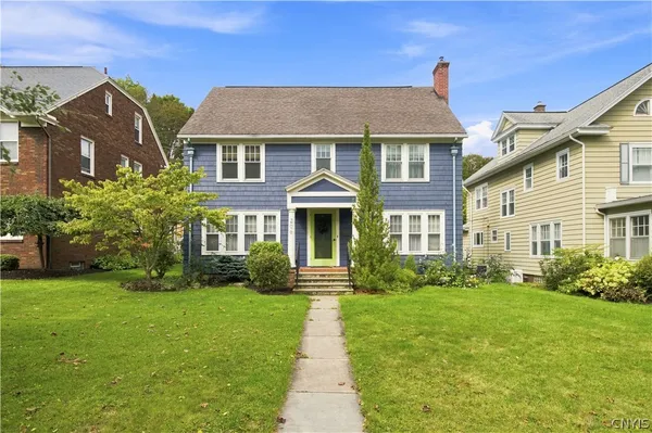 $324,500 | 206 Twin Hills Drive, Syracuse, NY 13207