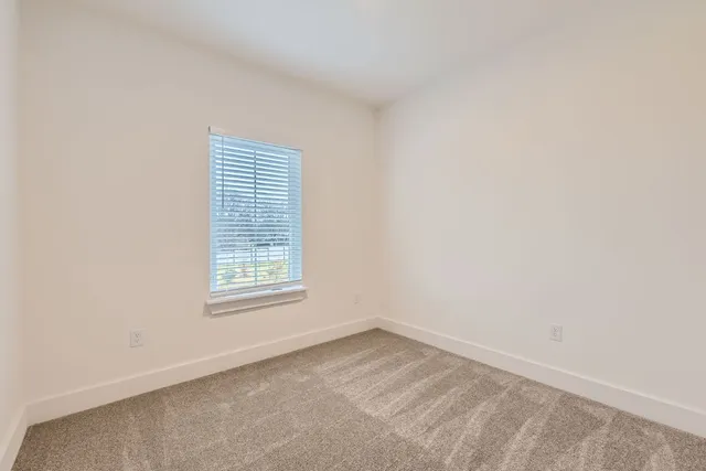 $1,950 | 6820 Blue Dawn Trail, Unit 104, Austin, TX 78744