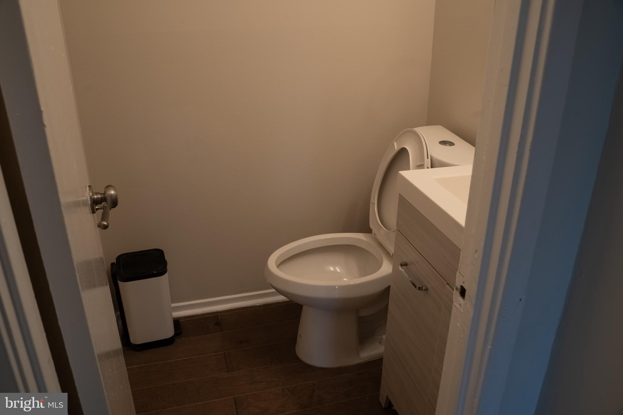 10010 Ridgeline Drive Gaithersburg, MD 20886 - Photo 22 of 68 Lower Level Half Bath
