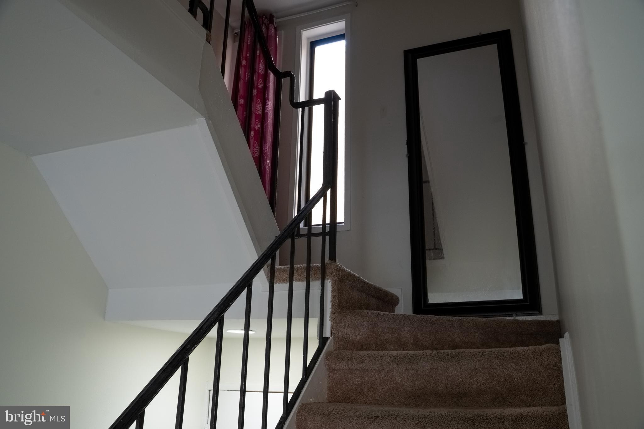 10010 Ridgeline Drive Gaithersburg, MD 20886 - Photo 28 of 68 Stair to Upper Level 1