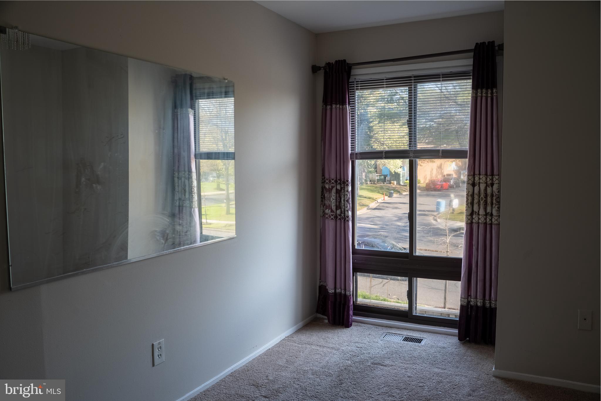 10010 Ridgeline Drive Gaithersburg, MD 20886 - Photo 30 of 68 Upper Level 1 Bedroom 1
