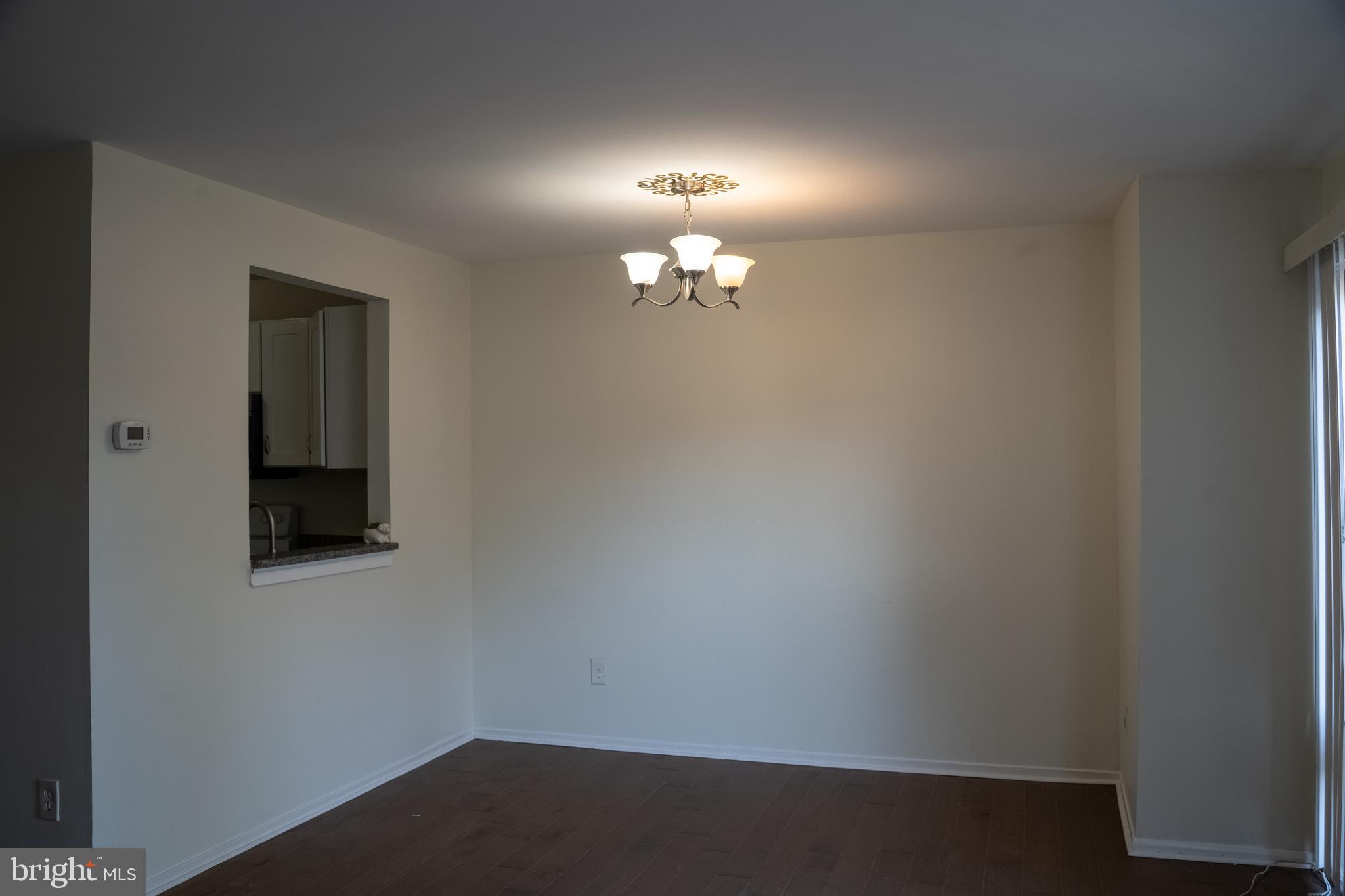 10010 Ridgeline Drive Gaithersburg, MD 20886 - Photo 3 of 68 Dining Area