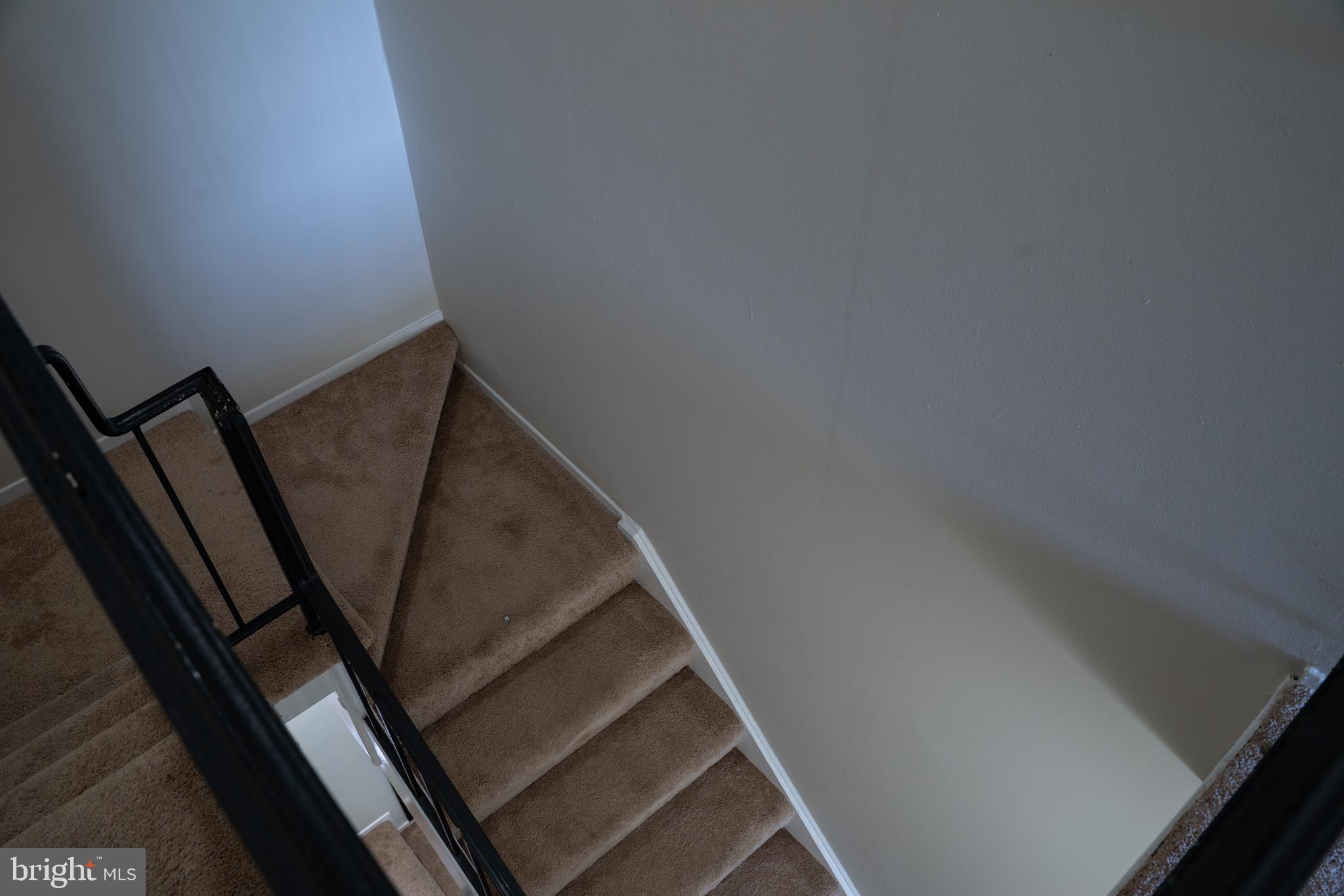 10010 Ridgeline Drive Gaithersburg, MD 20886 - Photo 48 of 68 Stairway