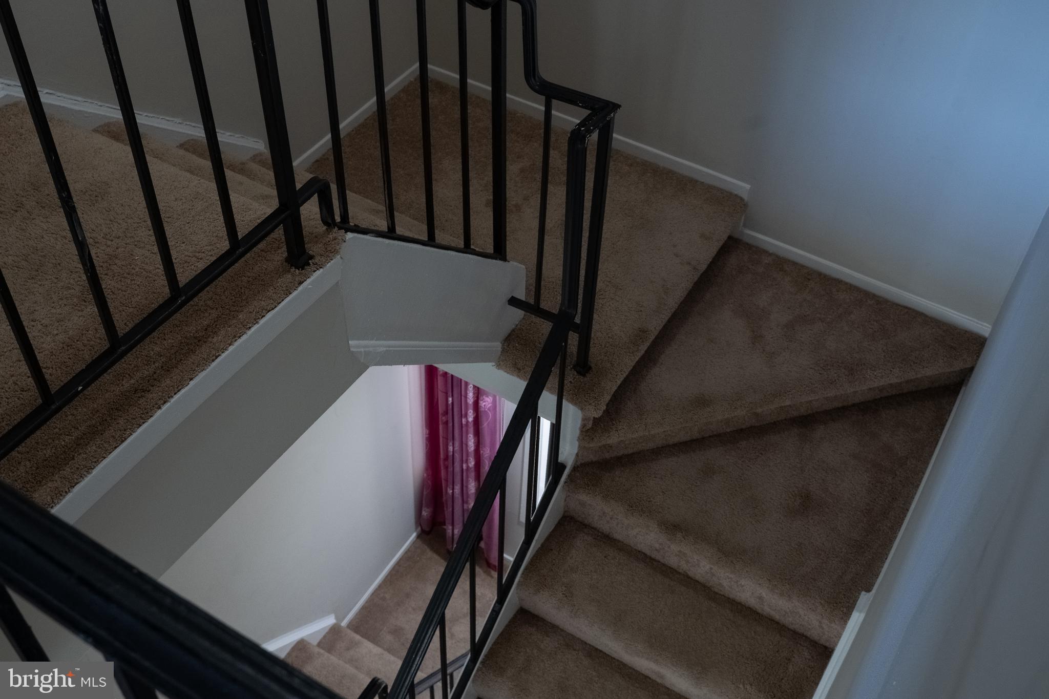 10010 Ridgeline Drive Gaithersburg, MD 20886 - Photo 51 of 68 Stair to Upper Level 2