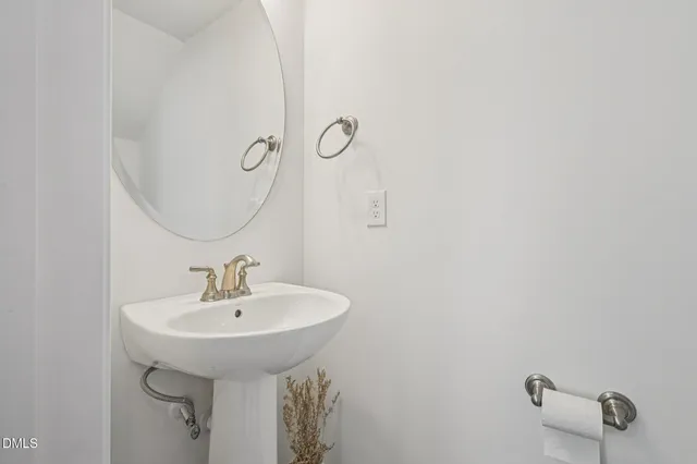 $290,000 | 600 Mkt Grv Drive, Unit 100, Wake Forest, NC 27587