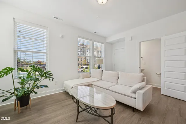 $290,000 | 600 Mkt Grv Drive, Unit 100, Wake Forest, NC 27587