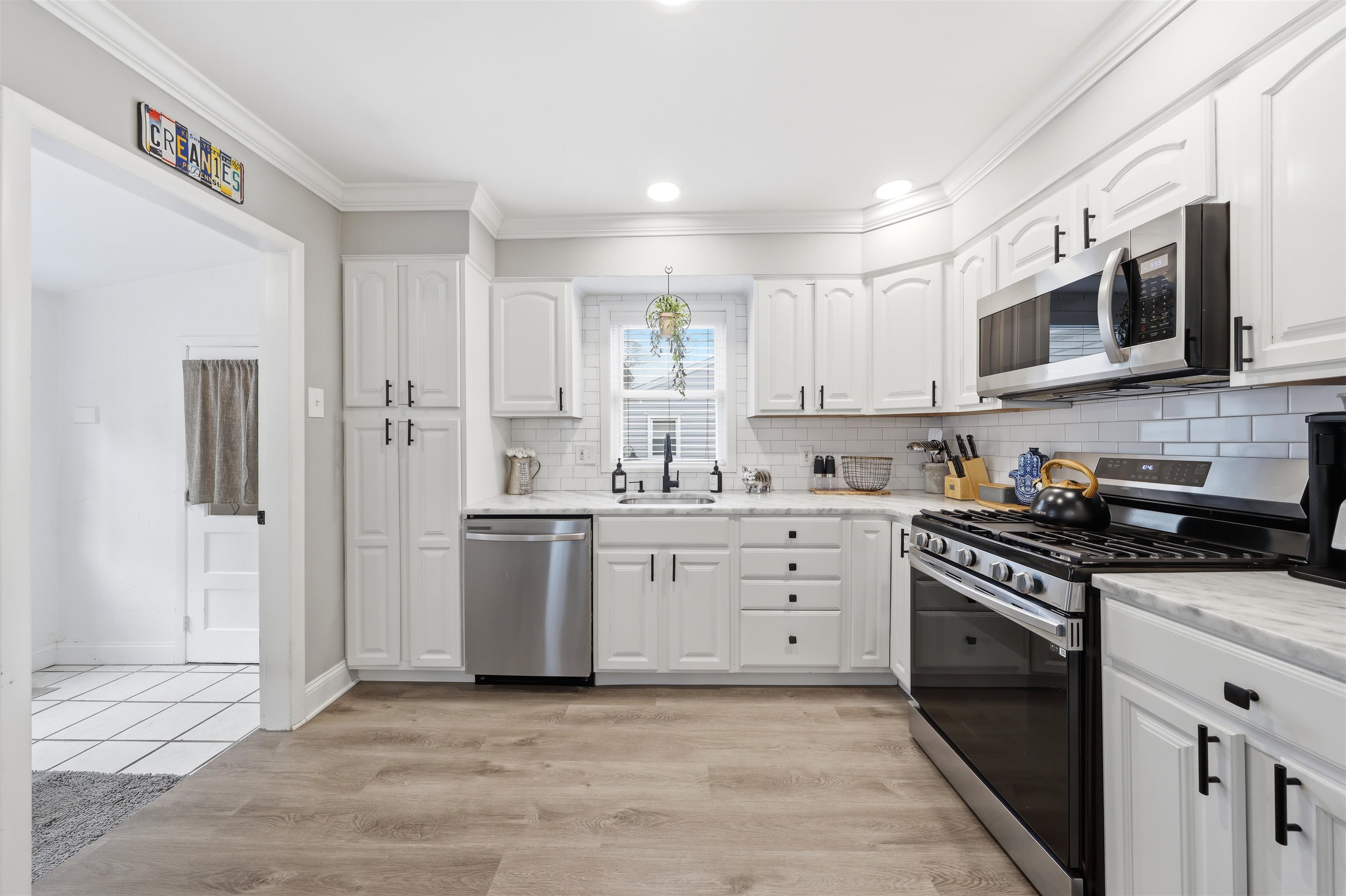 210 Ridgewood Drive Northfield, NJ 08225 - Photo 10 of 48