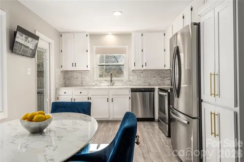 $650,000 | 1933 Bentley Place, Charlotte, NC 28205