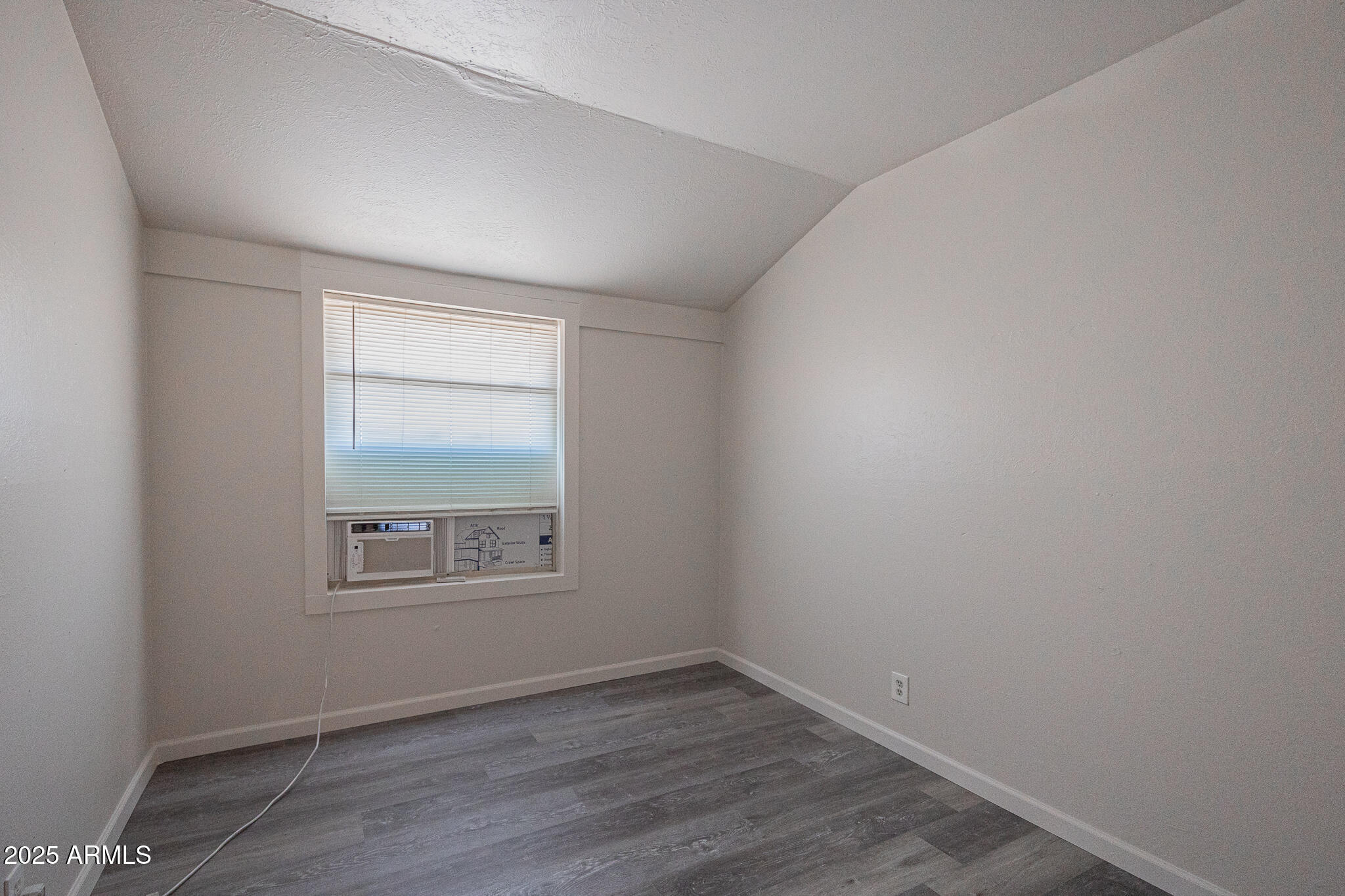 864 East Chandler Boulevard, Unit 11 Chandler, AZ 85225 - Photo 11 of 14 B33A2011