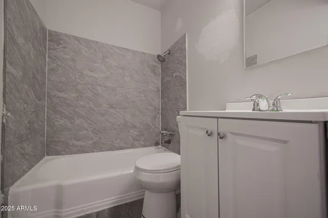 $1,095 | 864 East Chandler Boulevard, Unit 11, Chandler, AZ 85225