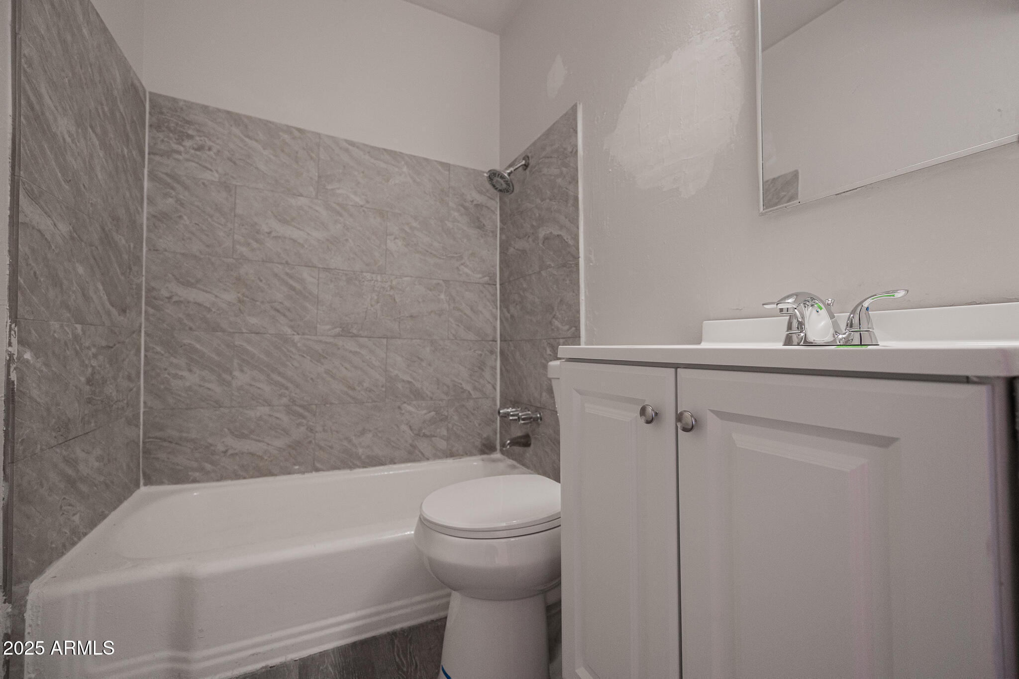 864 East Chandler Boulevard, Unit 11 Chandler, AZ 85225 - Photo 10 of 14 B33A2010