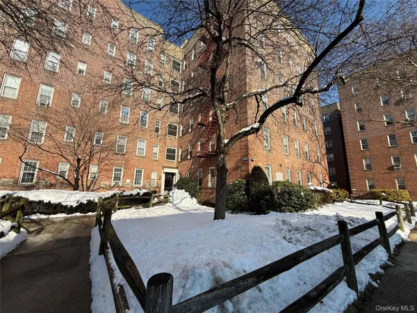 $159,900 | 796 Bronx River Road, Unit B38, Bronxville, NY 10708