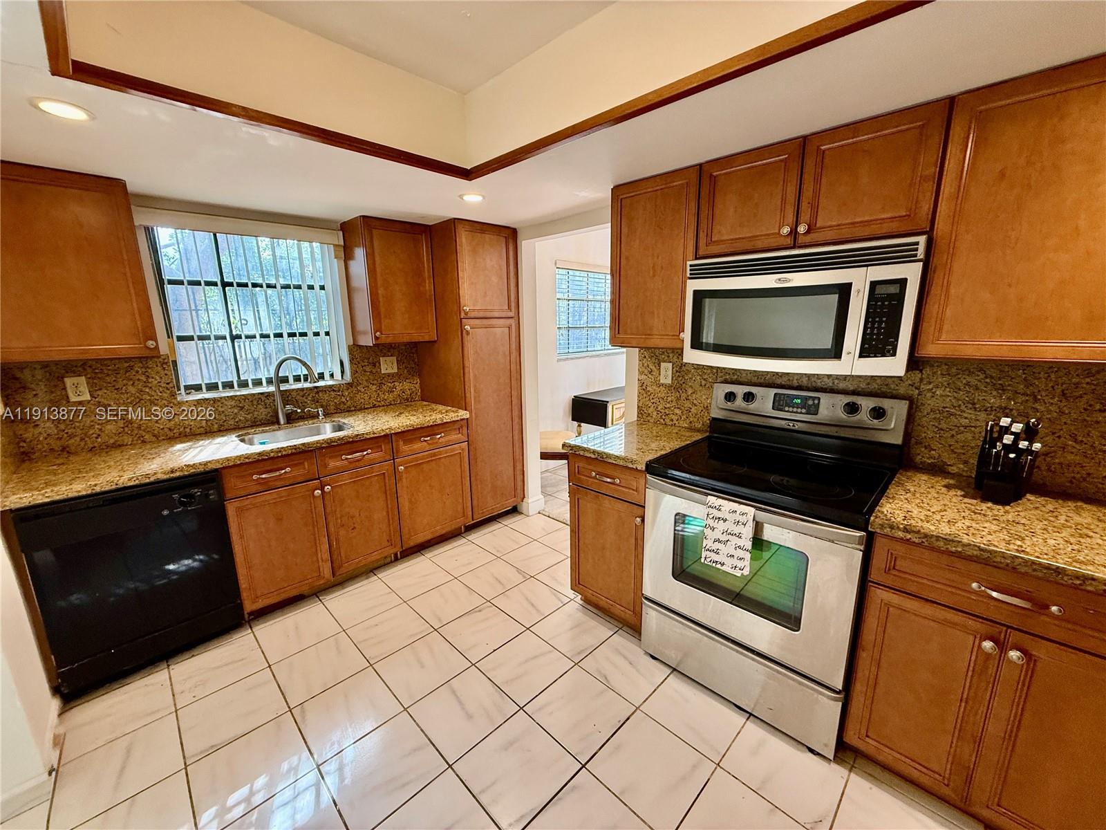 12340 Southwest 95th Terrace Miami, FL 33186 - Photo 7 of 12