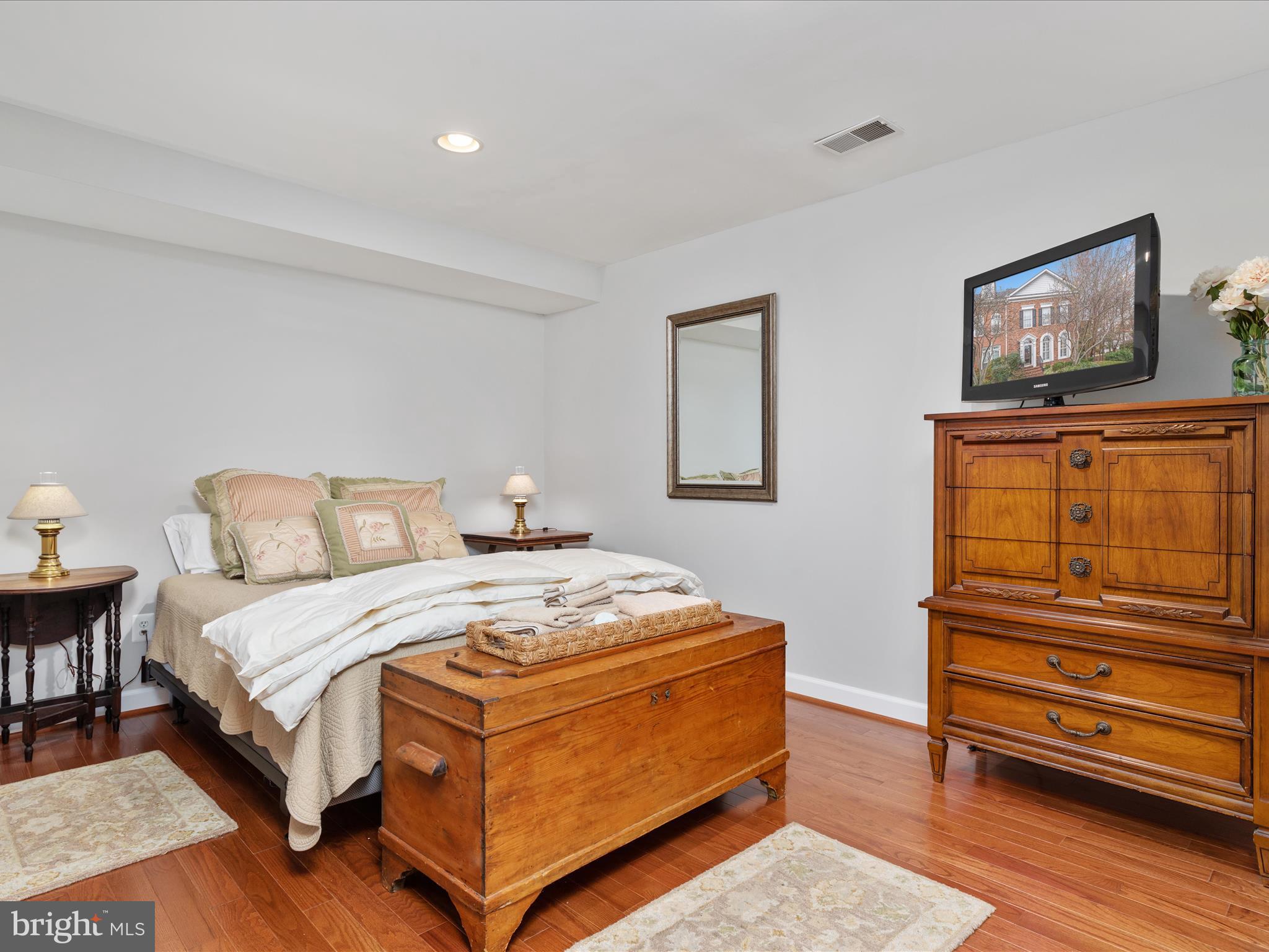 1390 Ingleside Avenue McLean, VA 22101 - Photo 40 of 52 2E6A8053_1390 Ingleside Ave - Absolute Altitude -