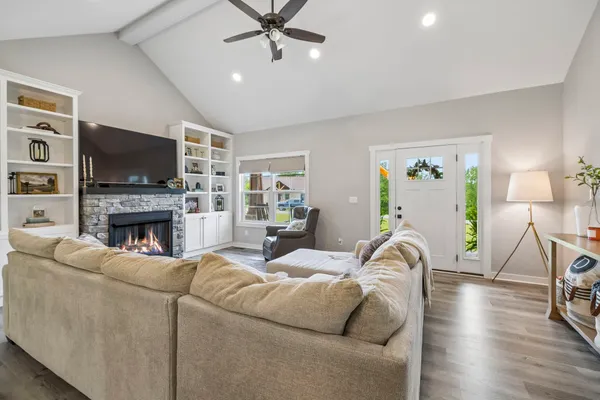 $419,900 | 166 Coley Road, Lafayette, TN 37083