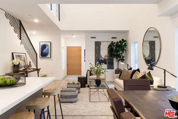 $6,595 | 846 North Alta Vista Boulevard, Unit 106, Los Angeles, CA 90046