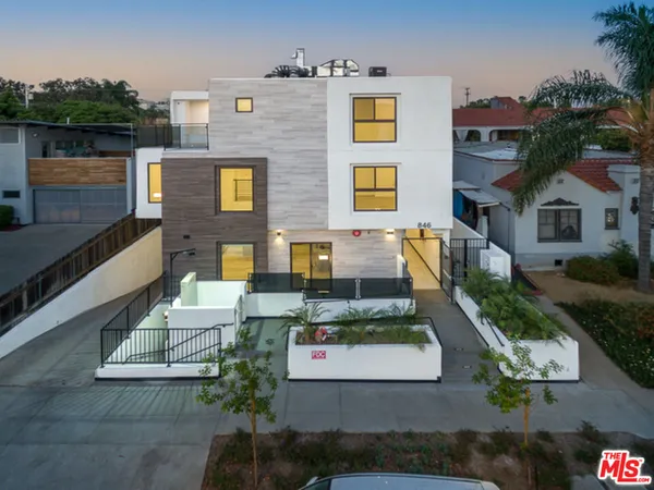$6,495 | 846 North Alta Vista Boulevard, Unit 106, Los Angeles, CA 90046