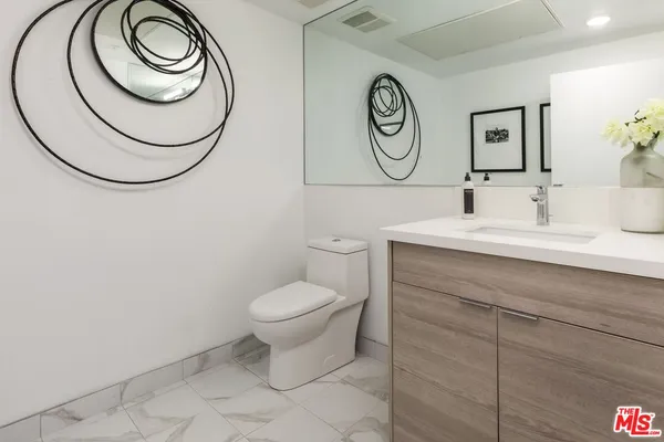 $6,495 | 846 North Alta Vista Boulevard, Unit 106, Los Angeles, CA 90046