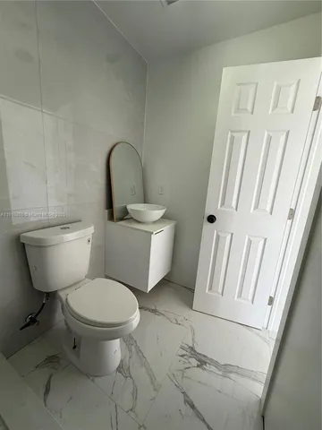 $1,750 | 9824 Southwest 26th Terrace, Unit 1, Miami, FL 33165