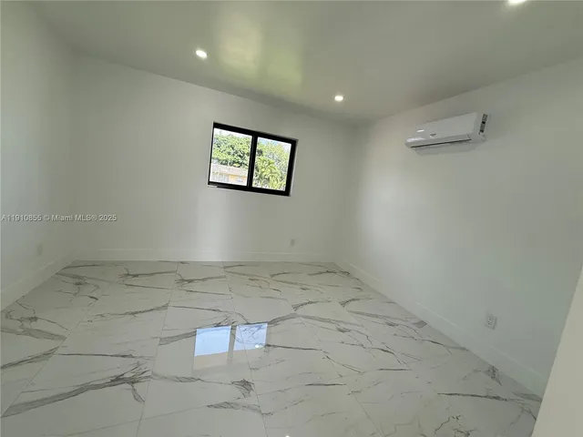 $1,750 | 9824 Southwest 26th Terrace, Unit 1, Miami, FL 33165