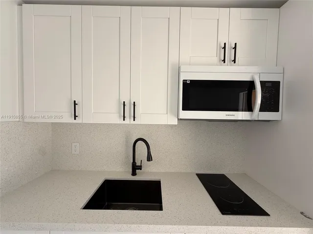 $1,750 | 9824 Southwest 26th Terrace, Unit 1, Miami, FL 33165