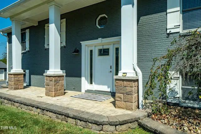 $1,385,000 | 3220 Knob Creek Road, Johnson City, TN 37615