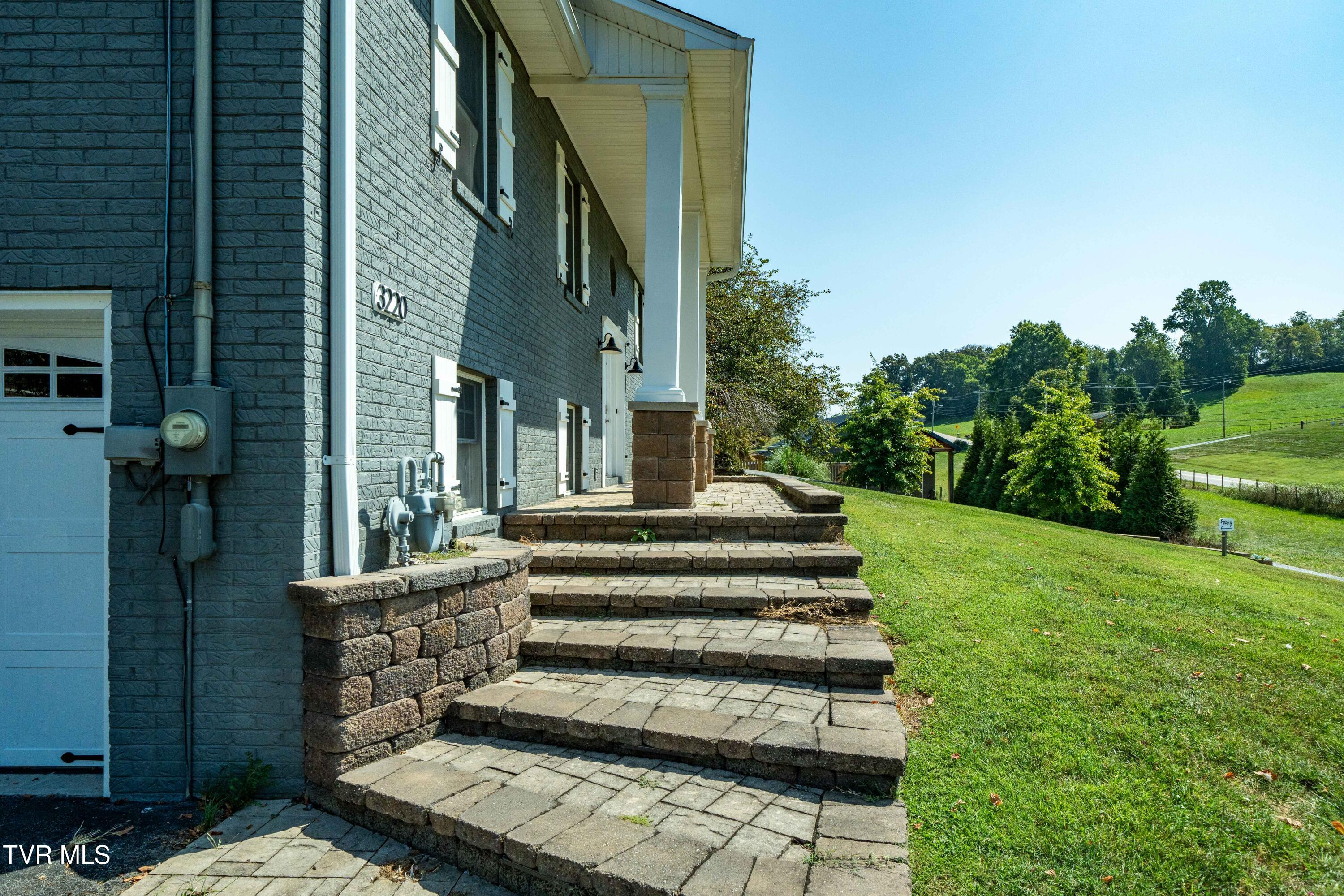 3220 Knob Creek Road Johnson City, TN 37615 - Photo 17 of 110 3220 Knob Creek Rd (7 of 62)