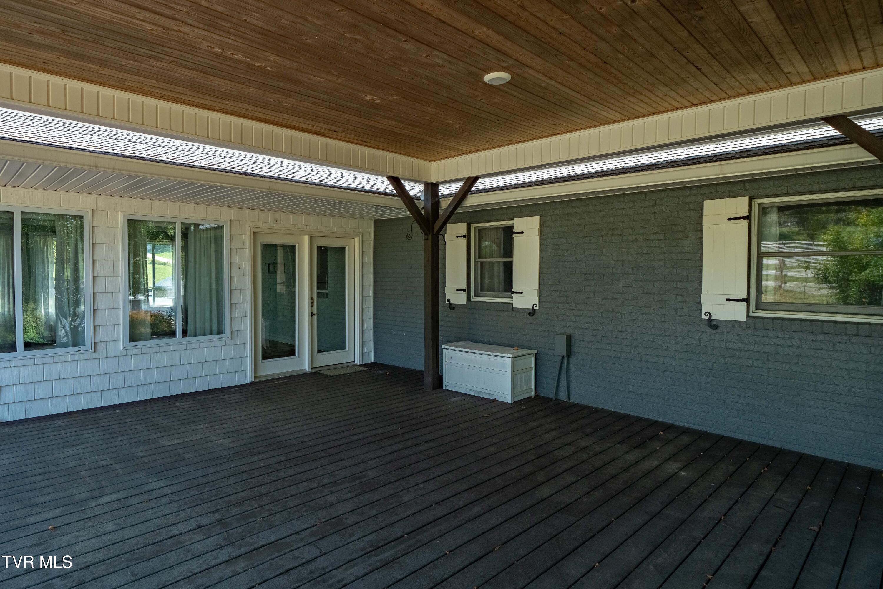 3220 Knob Creek Road Johnson City, TN 37615 - Photo 24 of 110 3220 Knob Creek Rd (14 of 62)