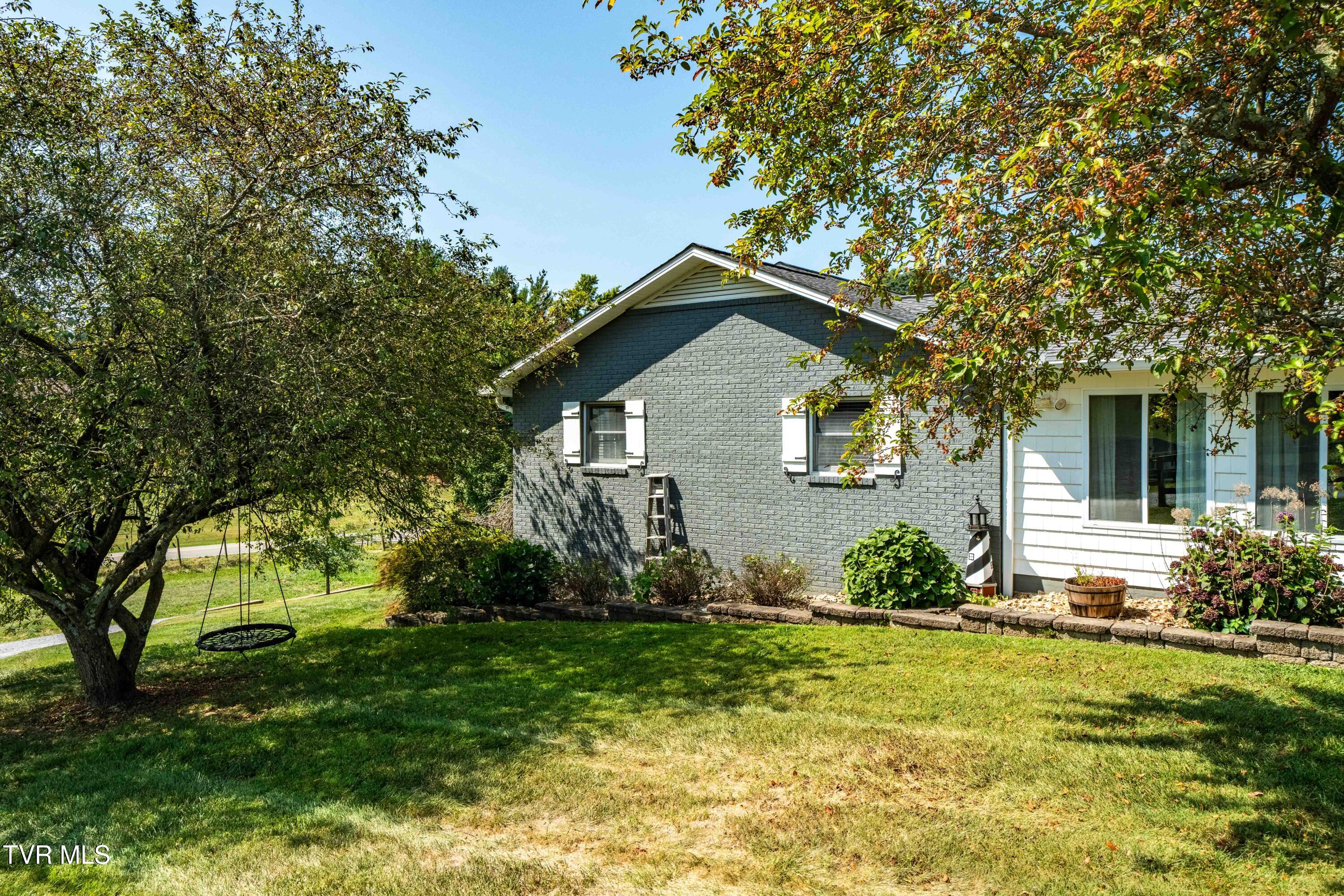 3220 Knob Creek Road Johnson City, TN 37615 - Photo 37 of 110 3220 Knob Creek Rd (28 of 62)