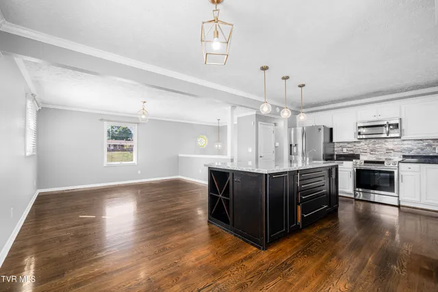 $1,385,000 | 3220 Knob Creek Road, Johnson City, TN 37615