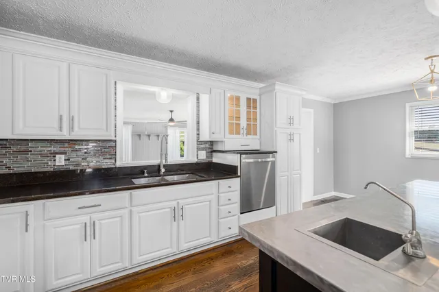 $1,385,000 | 3220 Knob Creek Road, Johnson City, TN 37615