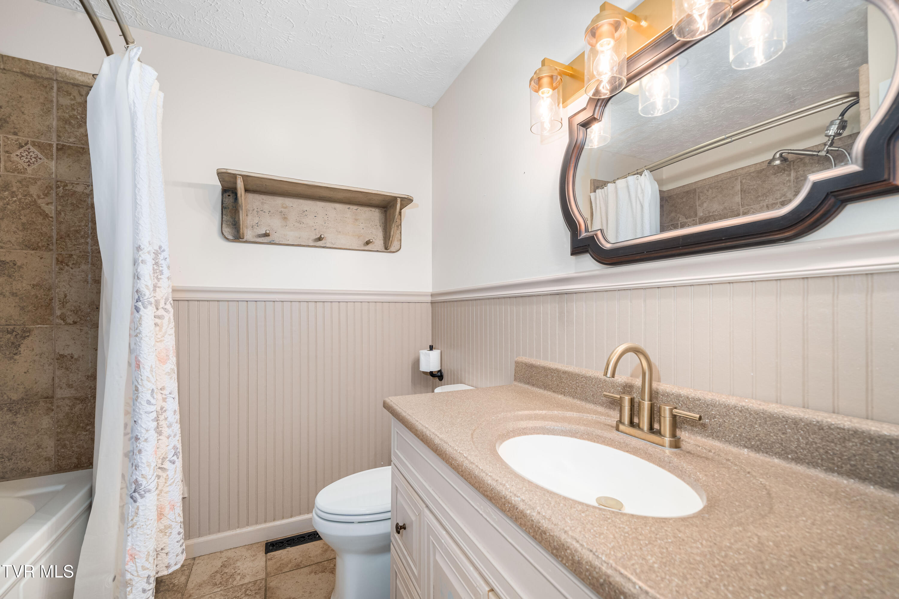 3220 Knob Creek Road Johnson City, TN 37615 - Photo 54 of 110 3220 Knob Creek Rd (45 of 62)