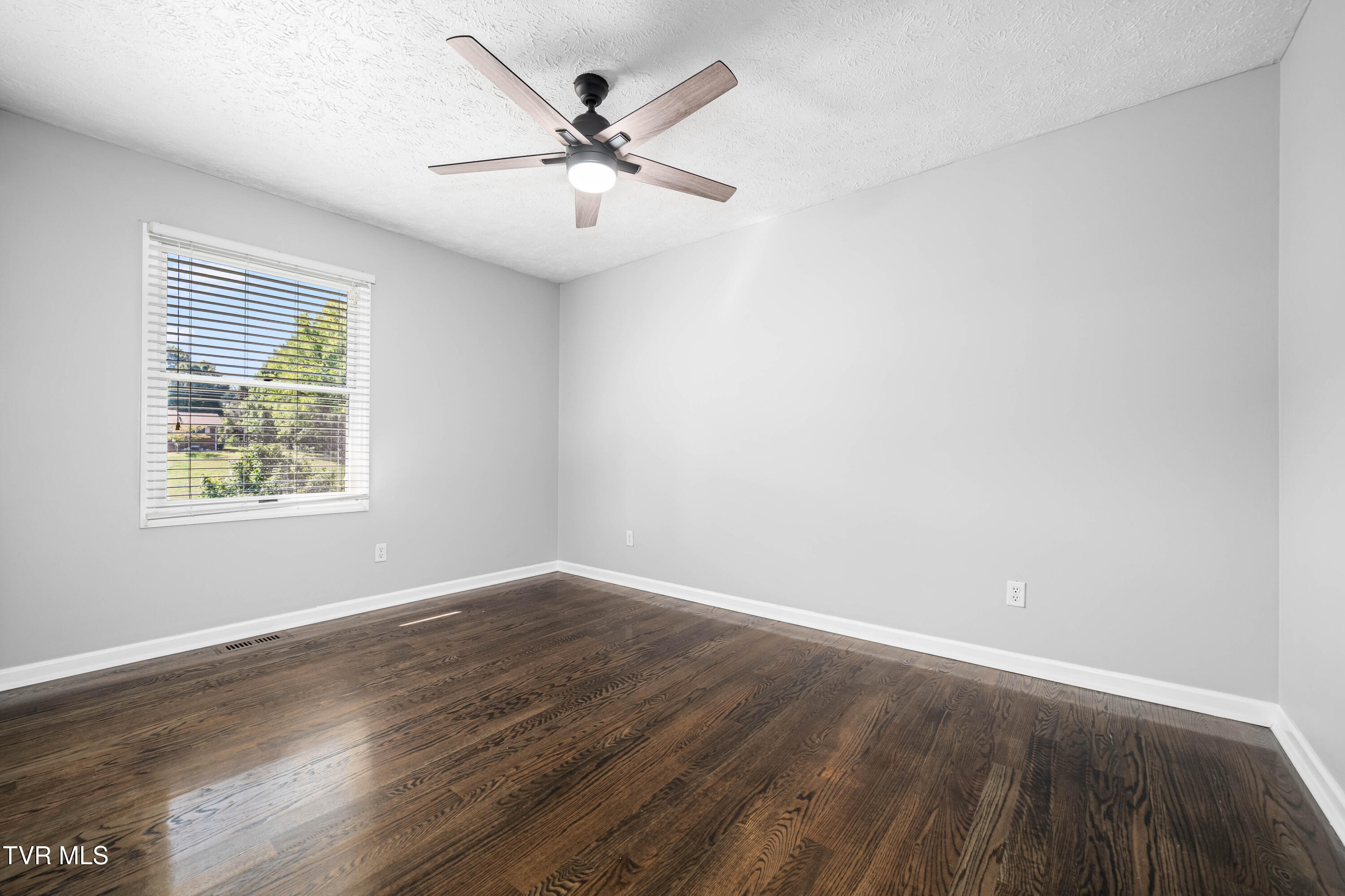 3220 Knob Creek Road Johnson City, TN 37615 - Photo 57 of 110 3220 Knob Creek Rd (48 of 62)