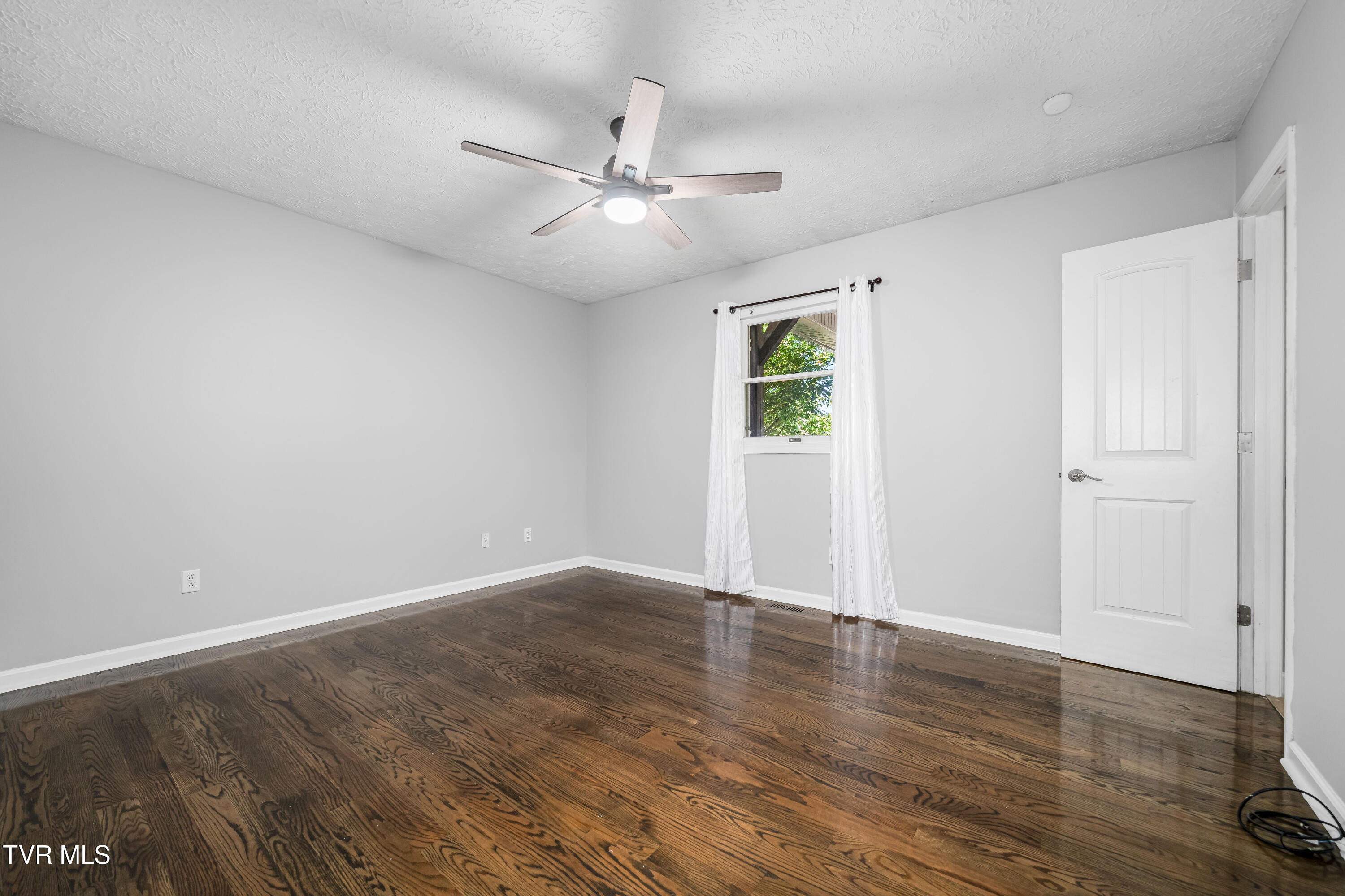 3220 Knob Creek Road Johnson City, TN 37615 - Photo 59 of 110 3220 Knob Creek Rd (50 of 62)