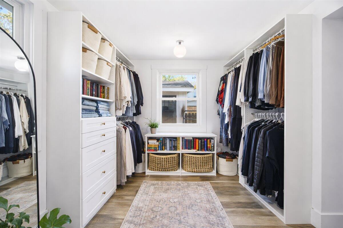 422 Geddes Avenue Charleston, SC 29407 - Photo 17 of 29 primary closet