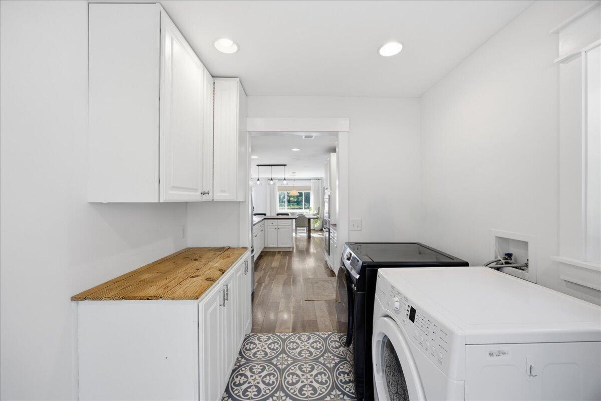 422 Geddes Avenue Charleston, SC 29407 - Photo 23 of 29 laundry
