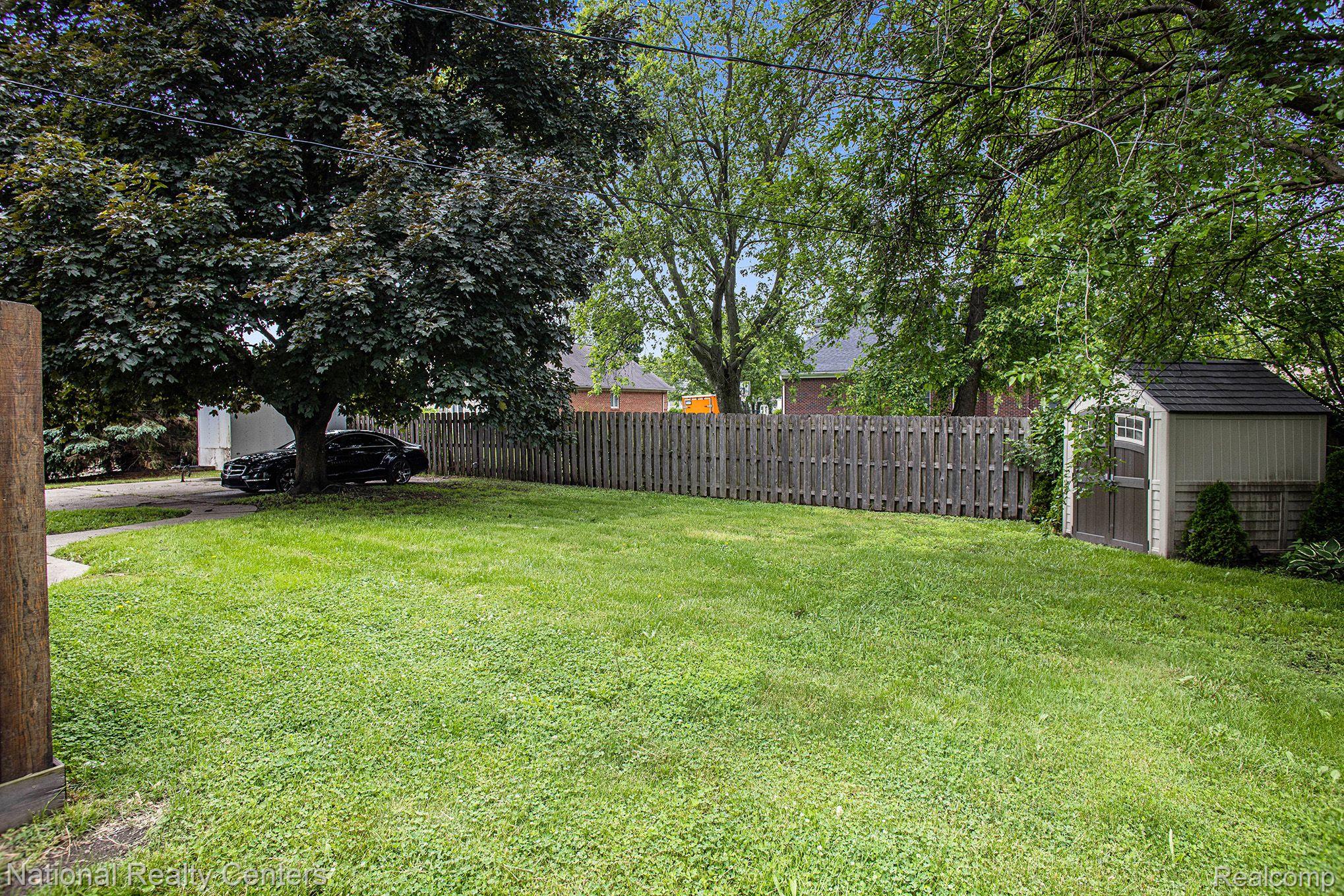 42101 Mound Road Sterling Heights, MI 48314 - Photo 4 of 25 Gallery Image 4
