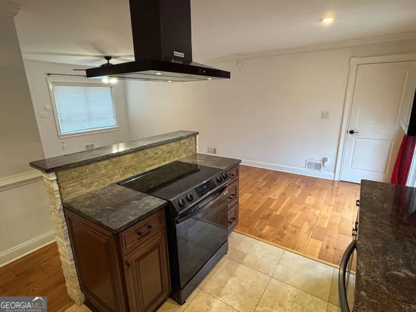 $1,795 | 837 Parkstone Drive, Stone Mountain, GA 30083