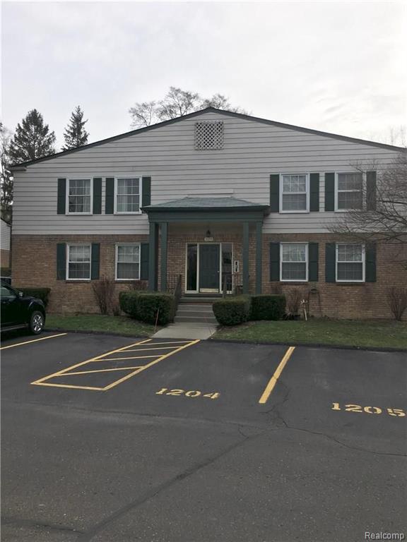 529 East University Drive, Unit 79 Rochester, MI 48307 - Photo 1 of 14