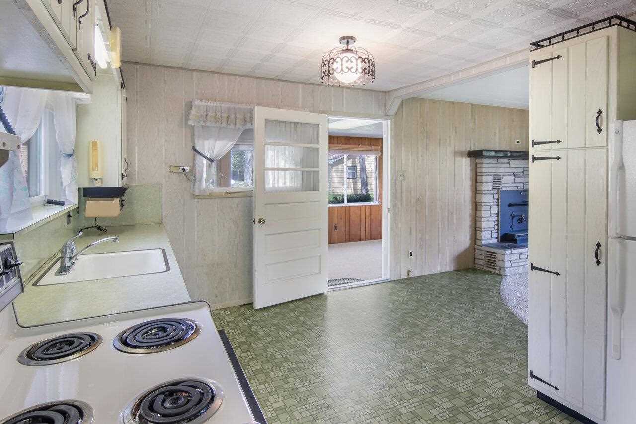 6360 South Maple City Road Maple City, MI 49664 - Photo 10 of 34 1887426-9.JPG