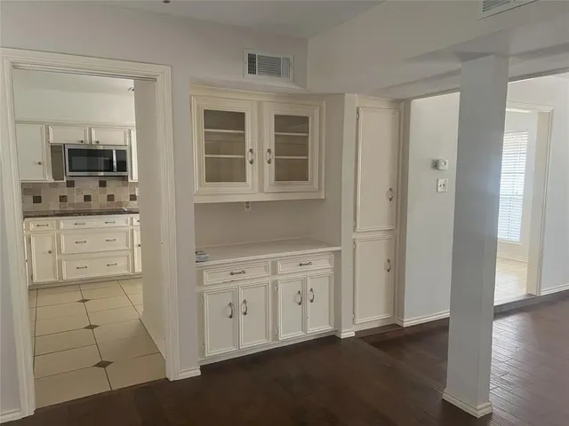 $2,500 | 3813 Whiterock Trail, Garland, TX 75043