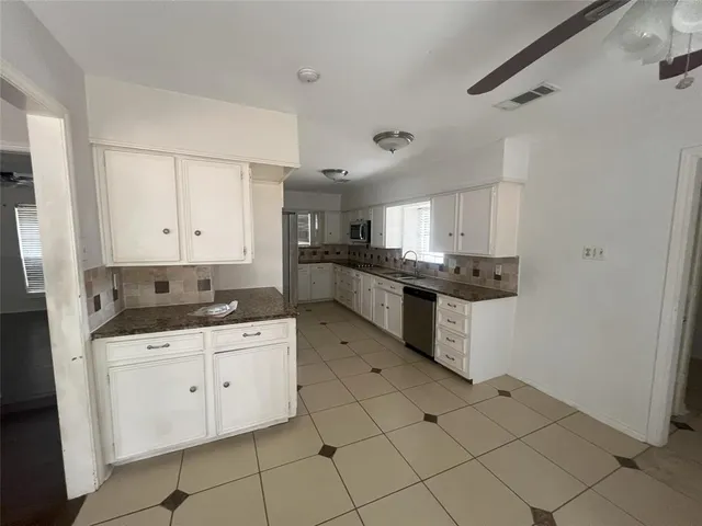 $2,500 | 3813 Whiterock Trail, Garland, TX 75043