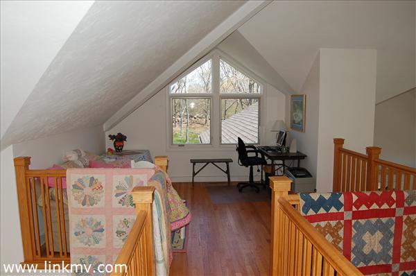 11 Peaked Hill Pasture Road Chilmark, MA 02535 - Photo 18 of 27 http://d1qzqeyxiitrap.cloudfront.net/photos/21597/600/e343b44f.jpg