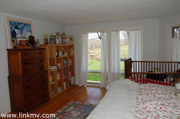 11 Peaked Hill Pasture Road Chilmark, MA 02535 - Photo 19 of 27 http://d1qzqeyxiitrap.cloudfront.net/photos/21597/600/fafd8c87.jpg