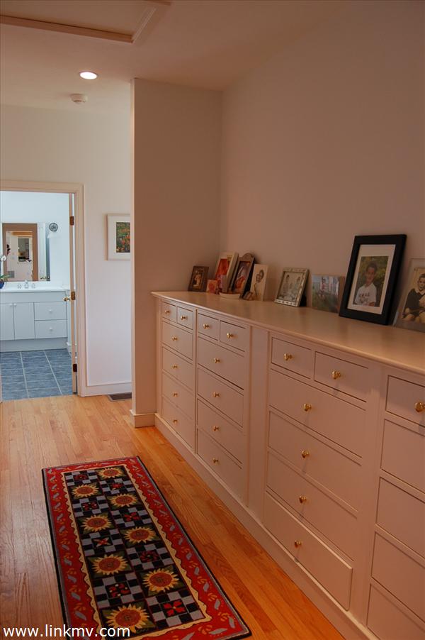 11 Peaked Hill Pasture Road Chilmark, MA 02535 - Photo 24 of 27 http://d1qzqeyxiitrap.cloudfront.net/photos/21597/600/1e53f041.jpg