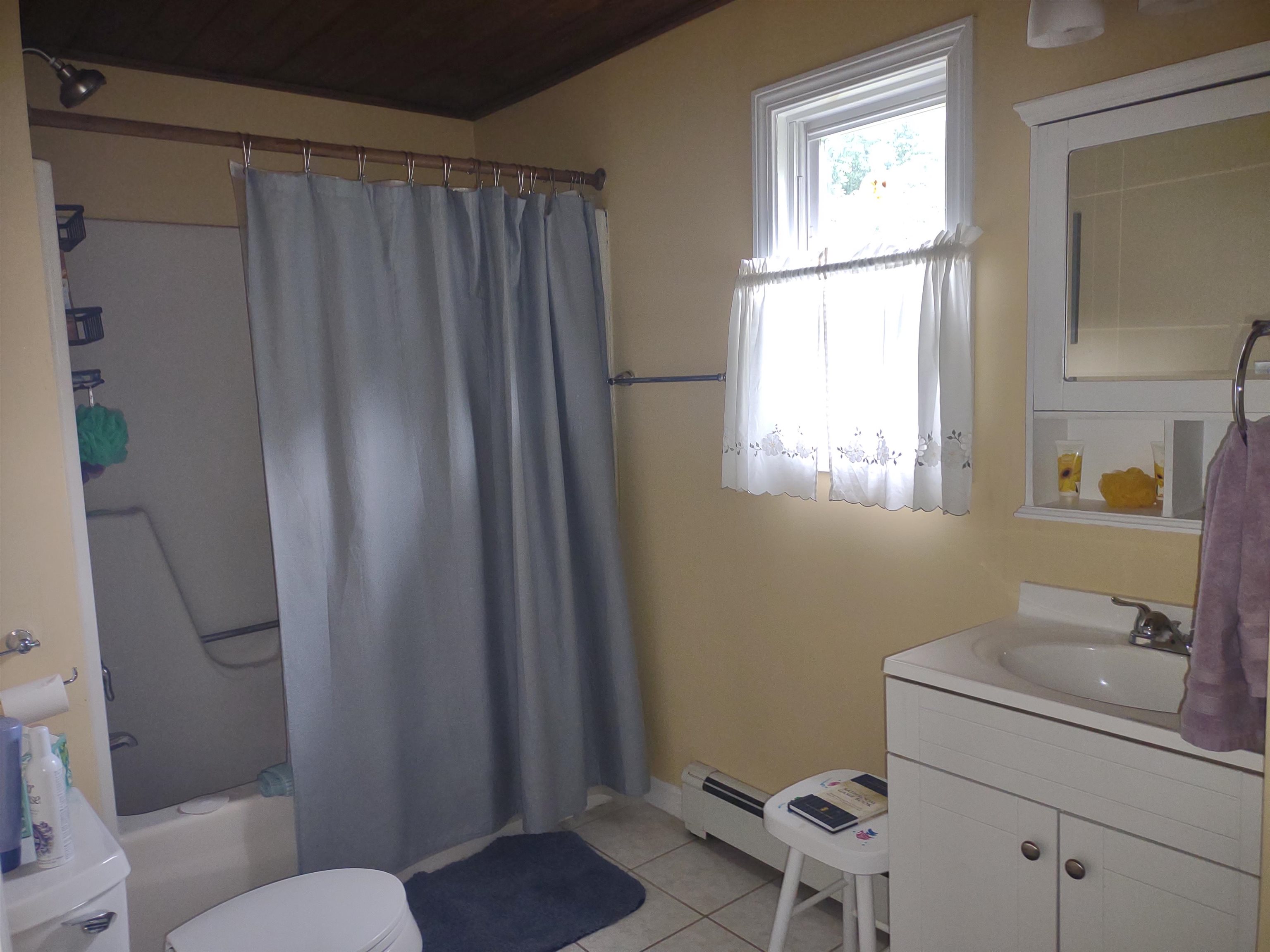 154 Circular Avenue Wallingford, VT 05773 - Photo 21 of 42