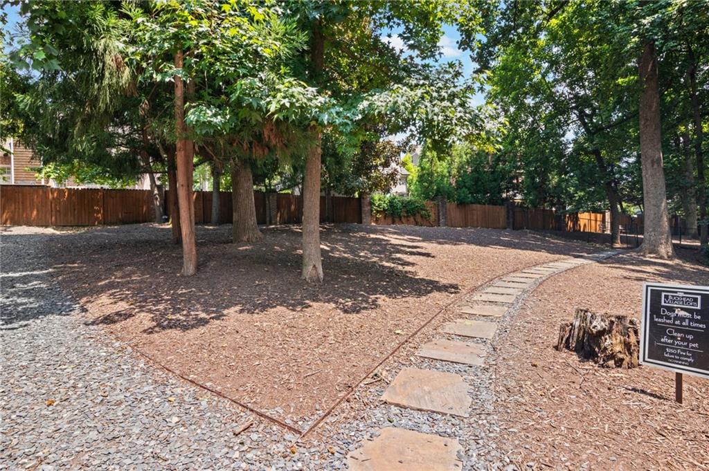 3235 Roswell Road Northeast, Unit 620 Atlanta, GA 30305 - Photo 29 of 39