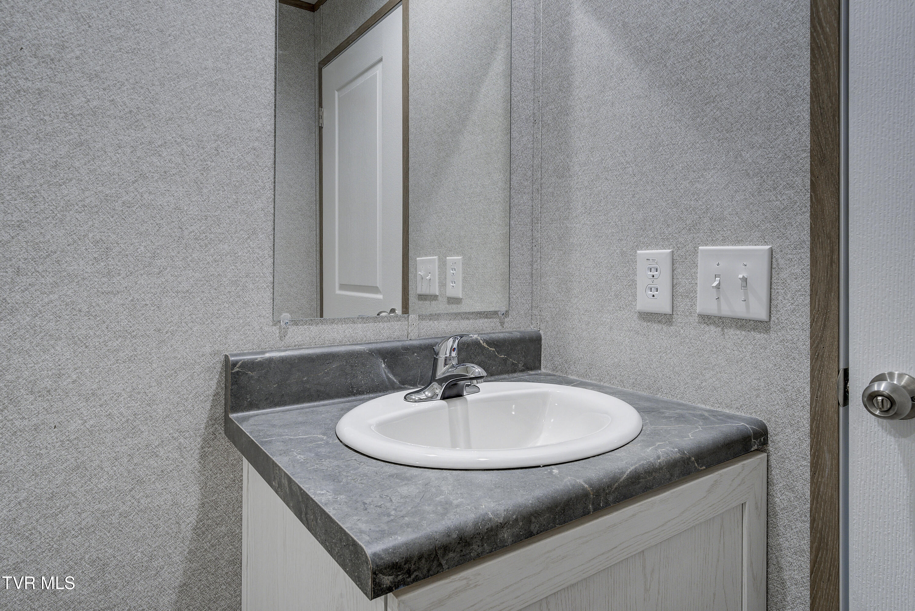 1908 Seaver Road Kingsport, TN 37660 - Photo 25 of 39 Seaver-26