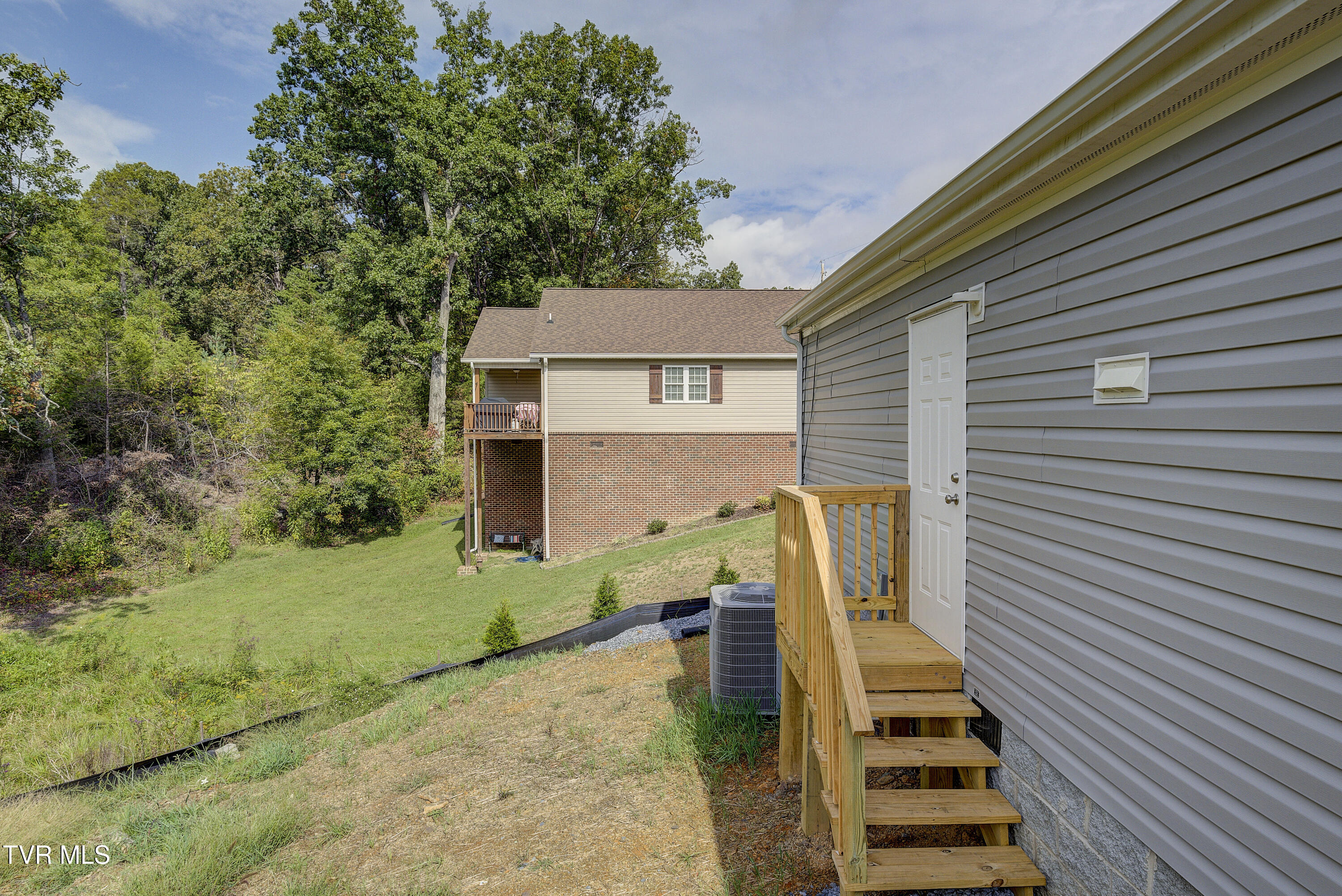 1908 Seaver Road Kingsport, TN 37660 - Photo 33 of 39 Seaver-35